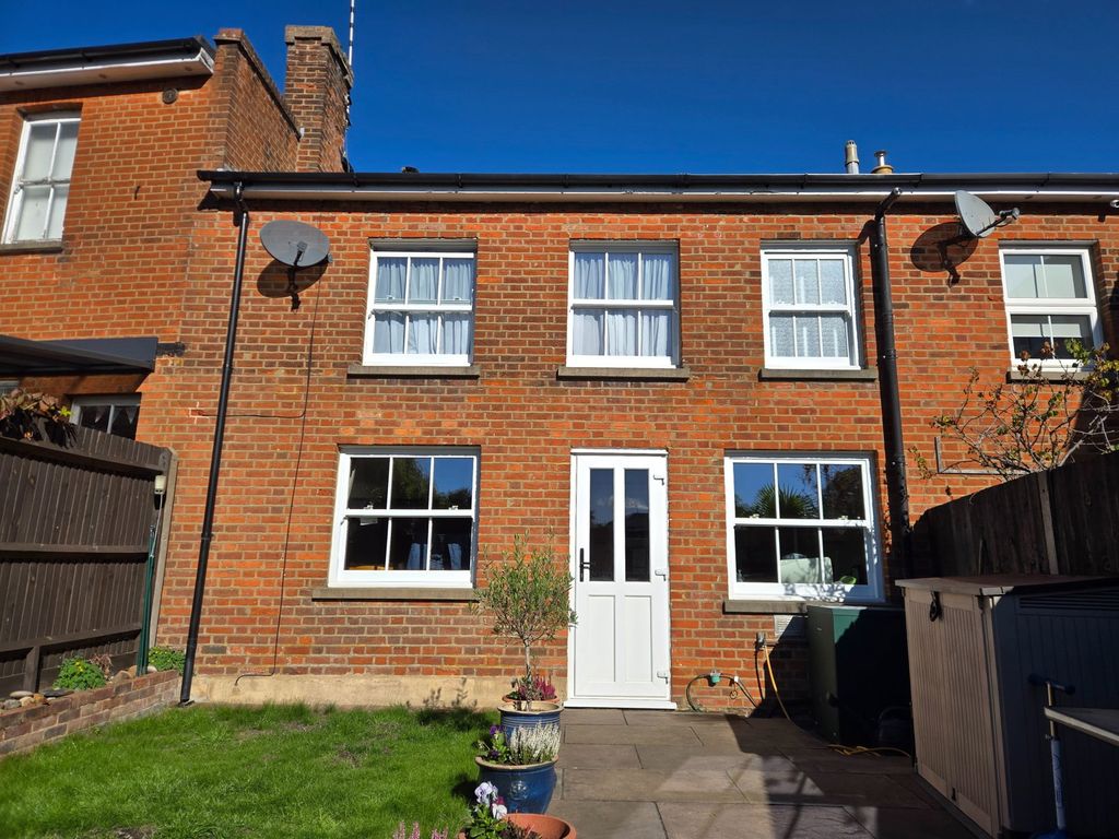 Property photo 2 of 26