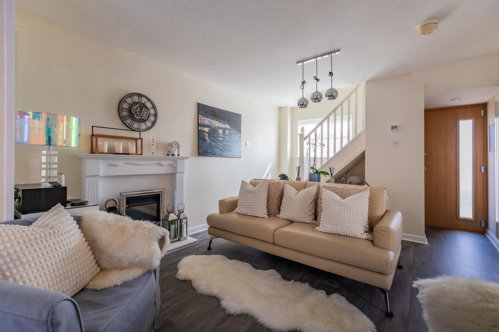 Property photo 2 of 24 10 (16 Of 33).Jpg