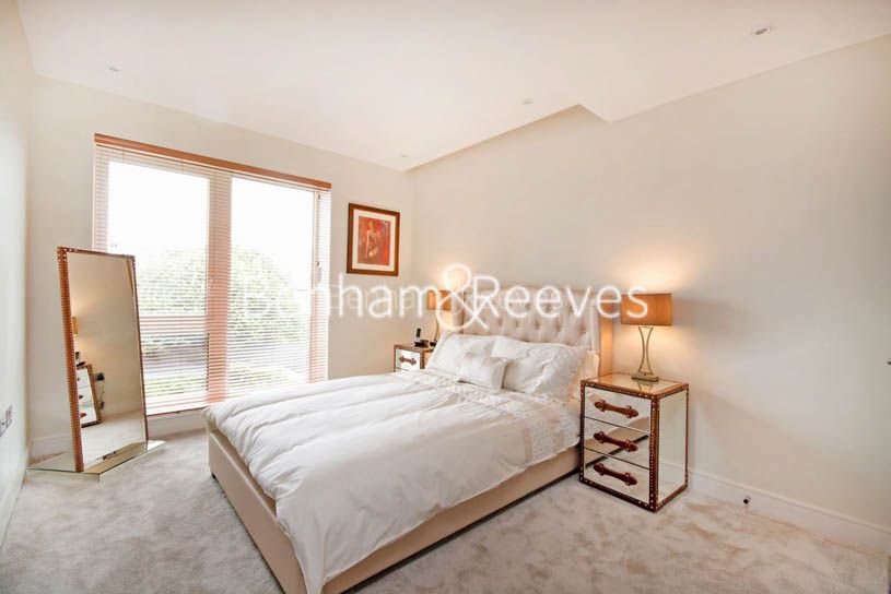 Property photo 3 of 5