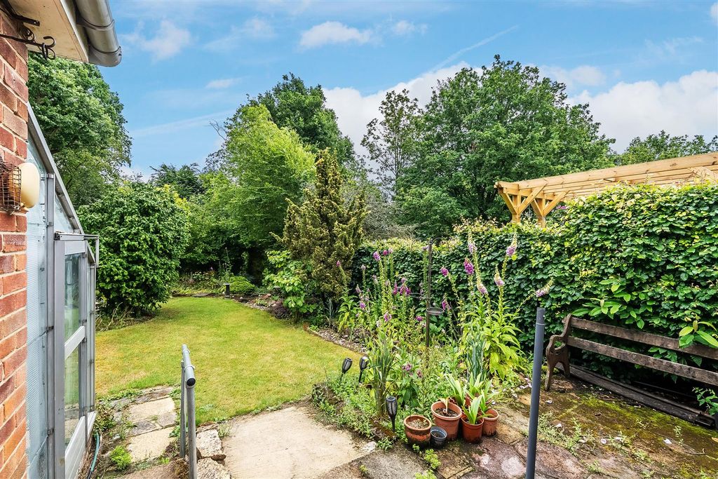 Property photo 2 of 30 39-Chestnut-Copse-23.Jpg