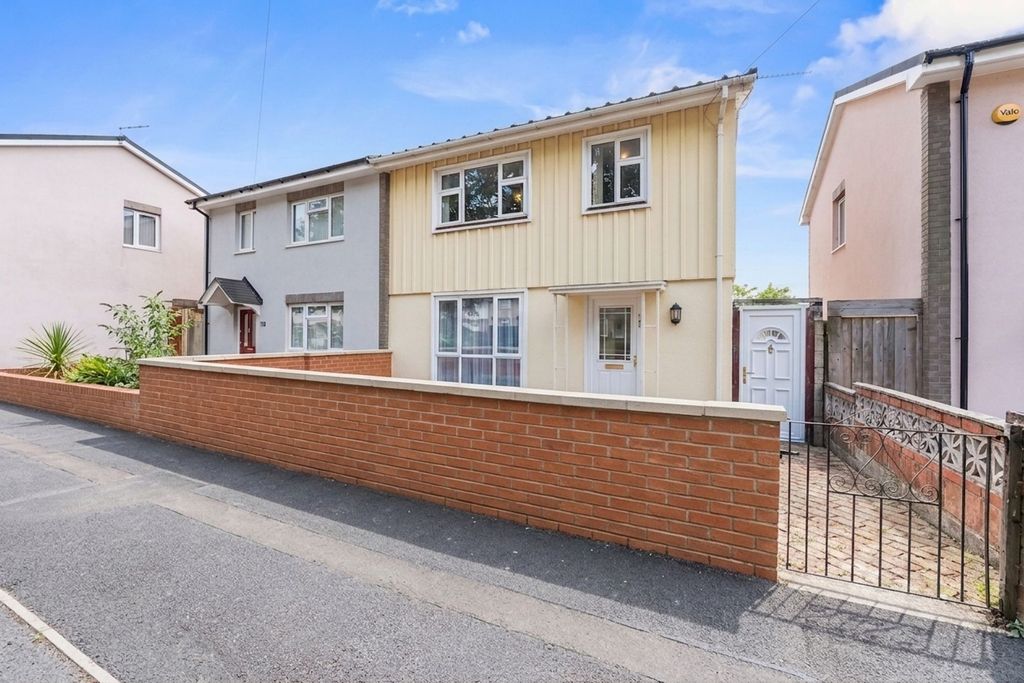 Property photo 1 of 20
