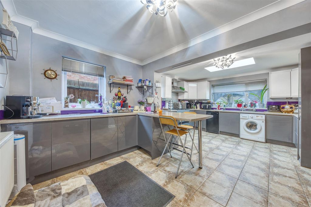 Property photo 3 of 27 Ba-5.Jpg