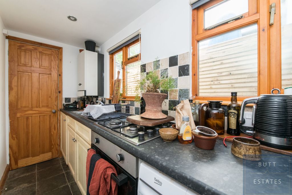 Property photo 3 of 10