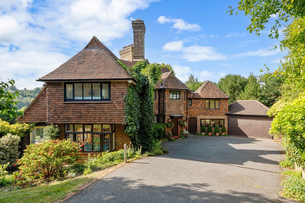 Property photo 1 of 25