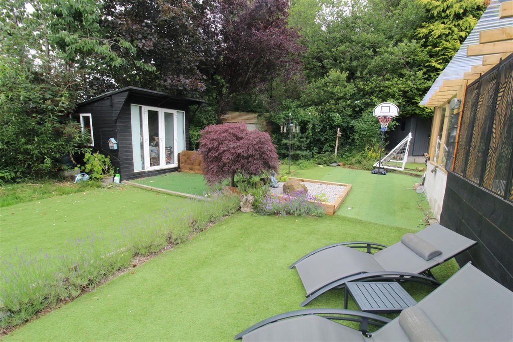 Property photo 2 of 19 Img_8692.Jpg