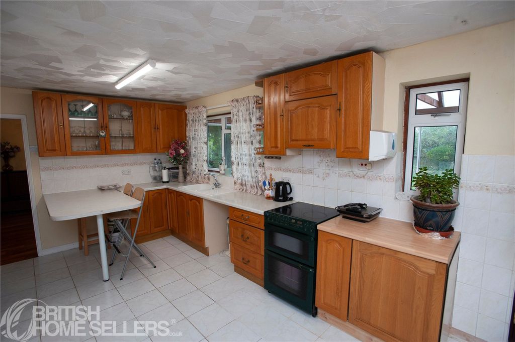 Property photo 2 of 21 Picture No. 13