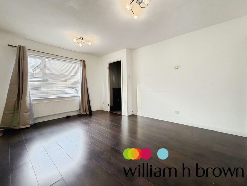 Property photo 2 of 10 Living Room