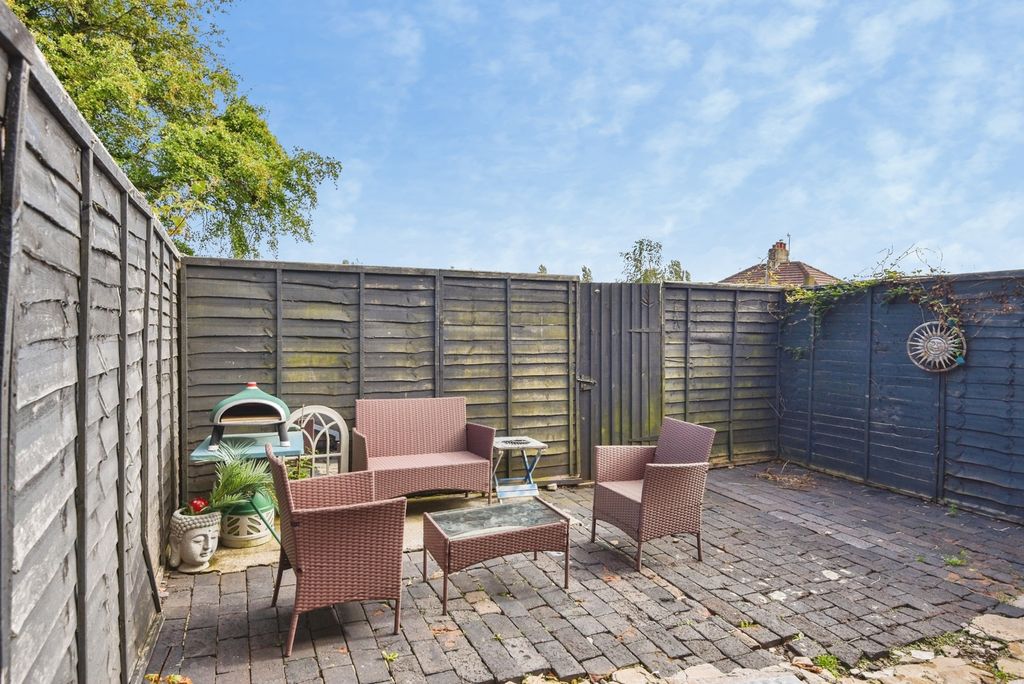 Property photo 2 of 20 Pbox-Img.Jpg