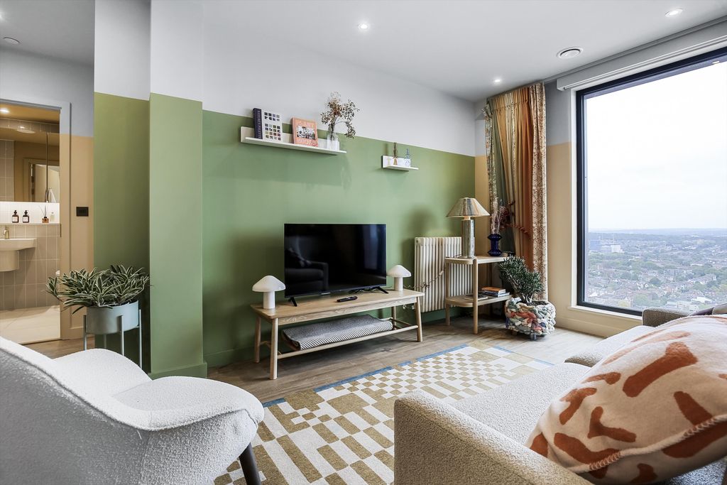 Property photo 3 of 22 Image