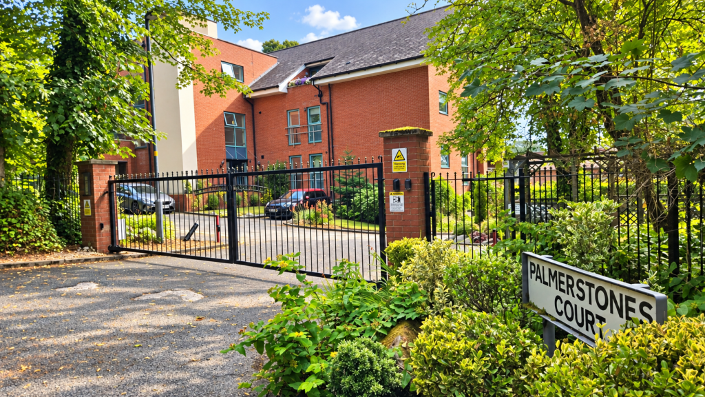 Property photo 1 of 21 Apt 1 Palmerstone Court, Bolton