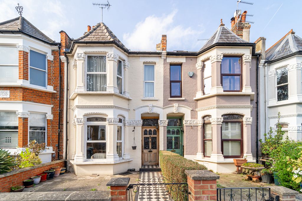 Property photo 2 of 13 Ndb03840-Edit