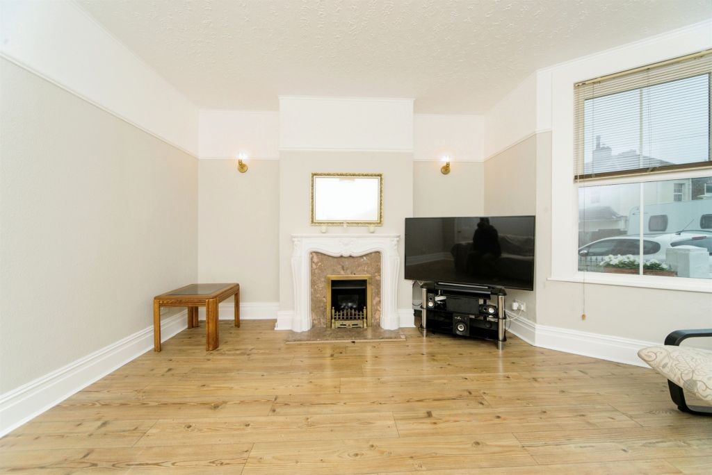 Property photo 3 of 24