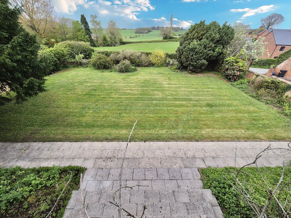 Property photo 2 of 37