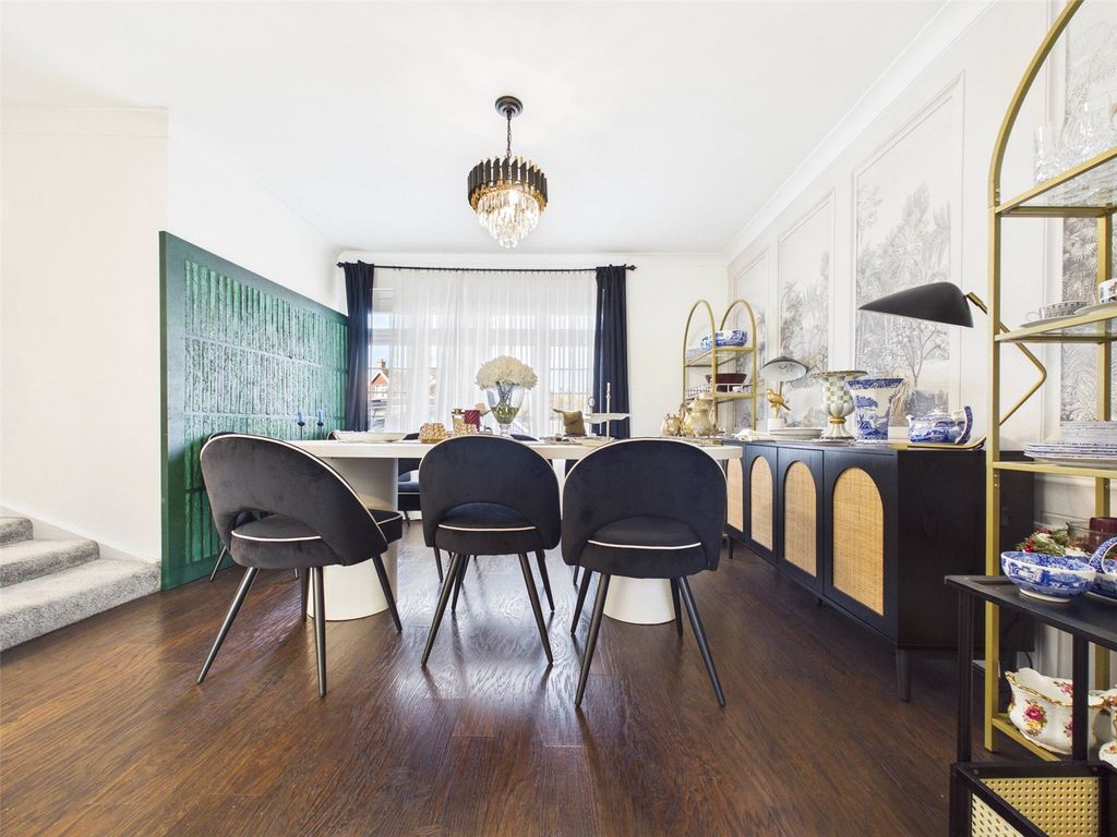 Property photo 2 of 19 Picture No. 21