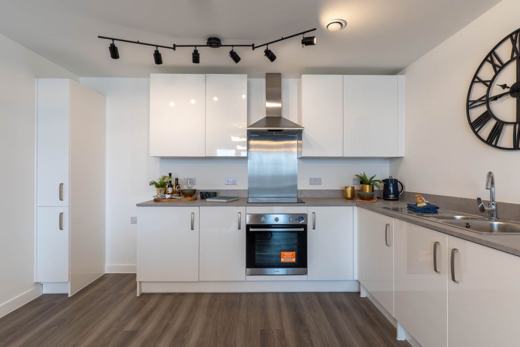 Property photo 2 of 14 4895832