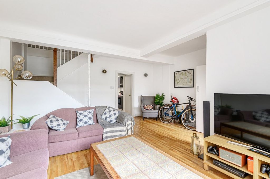 Property photo 3 of 7 856745 (1)