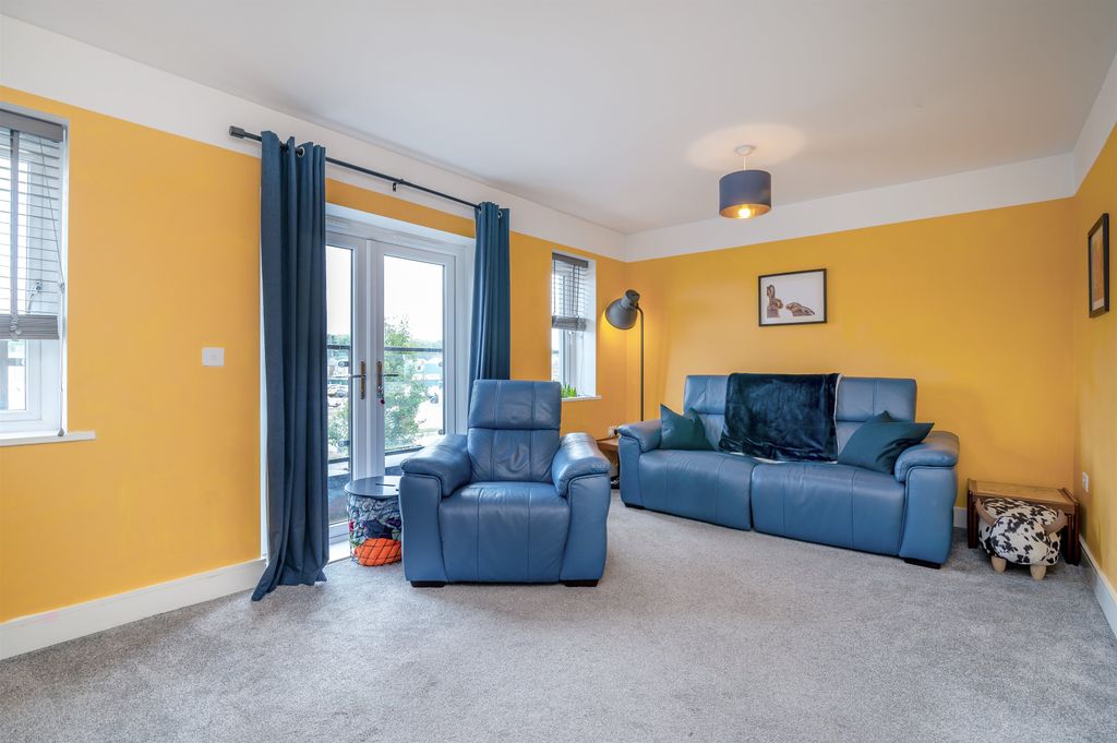 Property photo 3 of 26