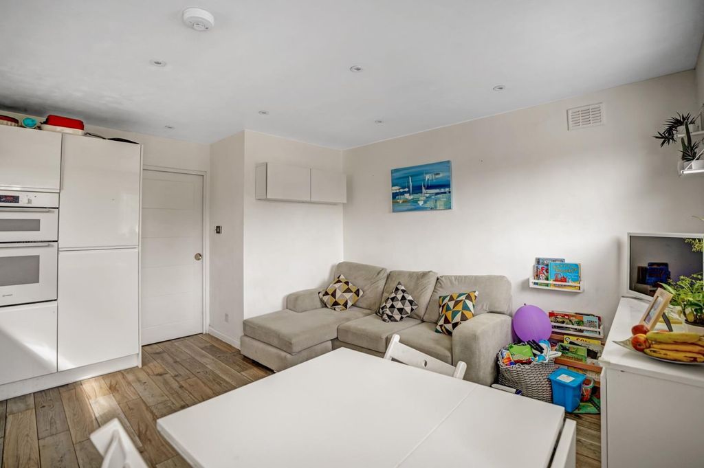 Property photo 2 of 11 2.Jpg