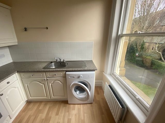 Property photo 3 of 8 Entrance Porch