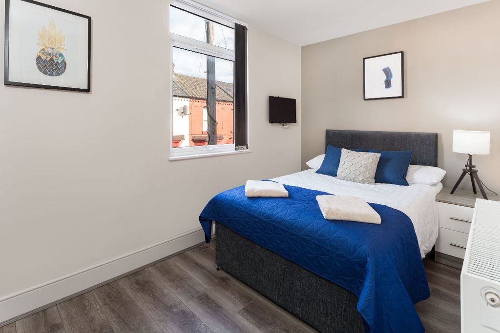 Property photo 3 of 34