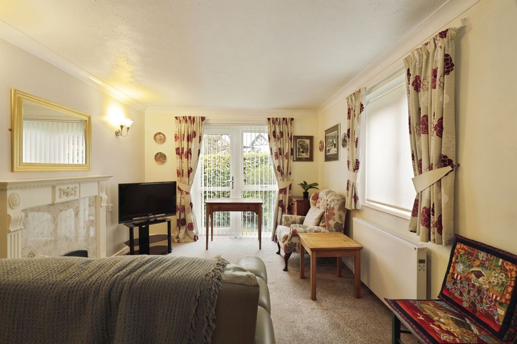 Property photo 3 of 13