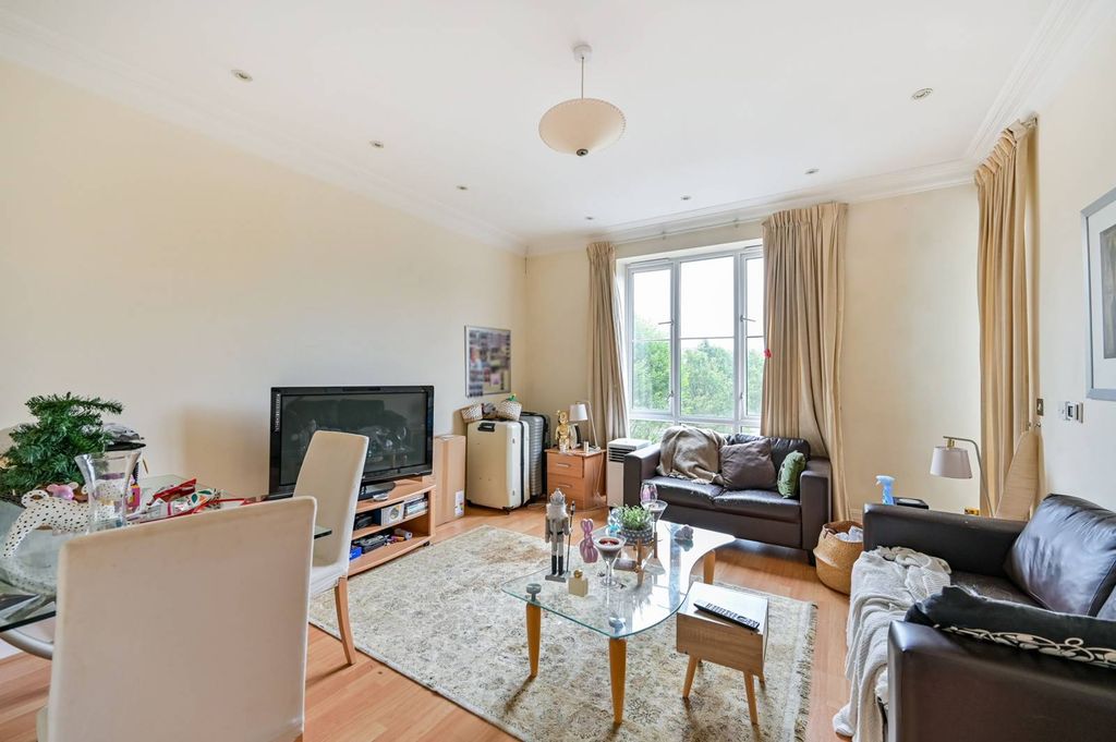 Property photo 1 of 9