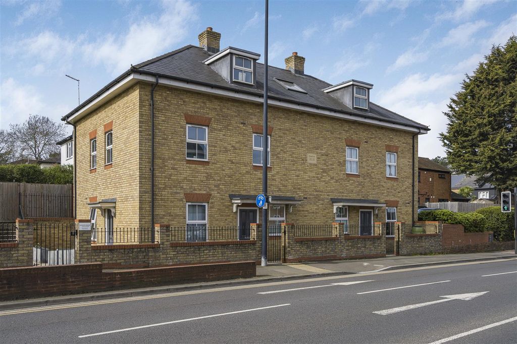 Property photo 1 of 16 Front