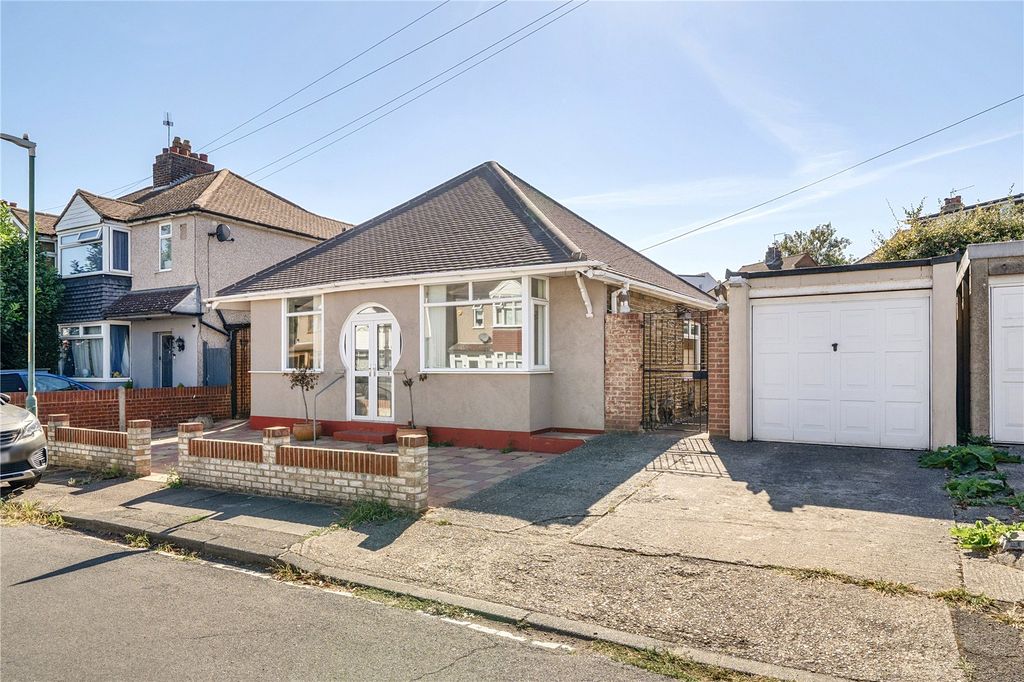 Property photo 2 of 20 Picture No. 24