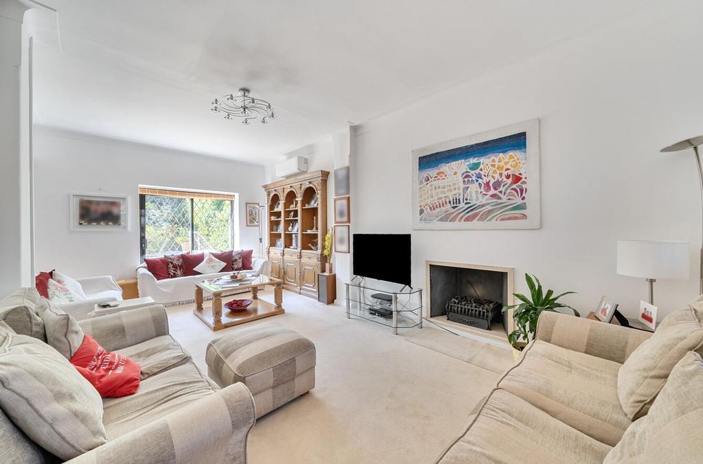 Property photo 2 of 19 Davidson Frost-Wellings, Dfw, Brockley Avenue, Sta