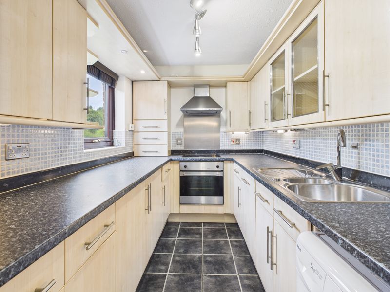 Property photo 1 of 8 Kitchen