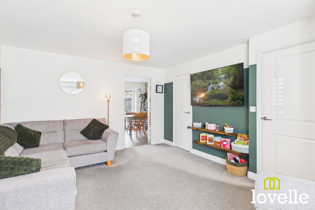 Property photo 3 of 19