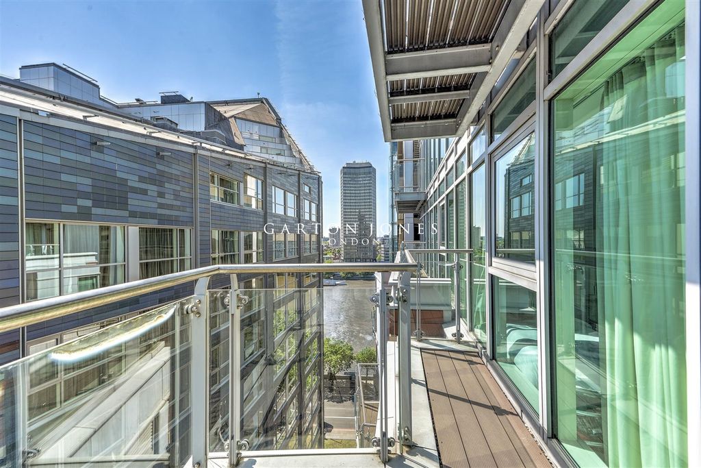 Property photo 3 of 15 Balcony`