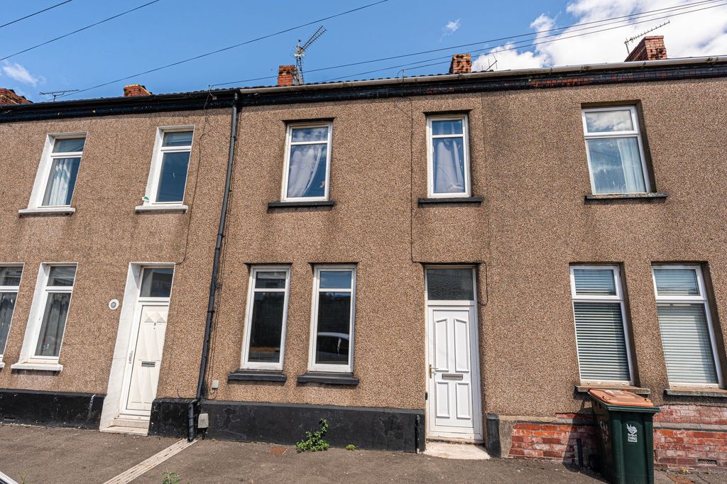 Property photo 1 of 28