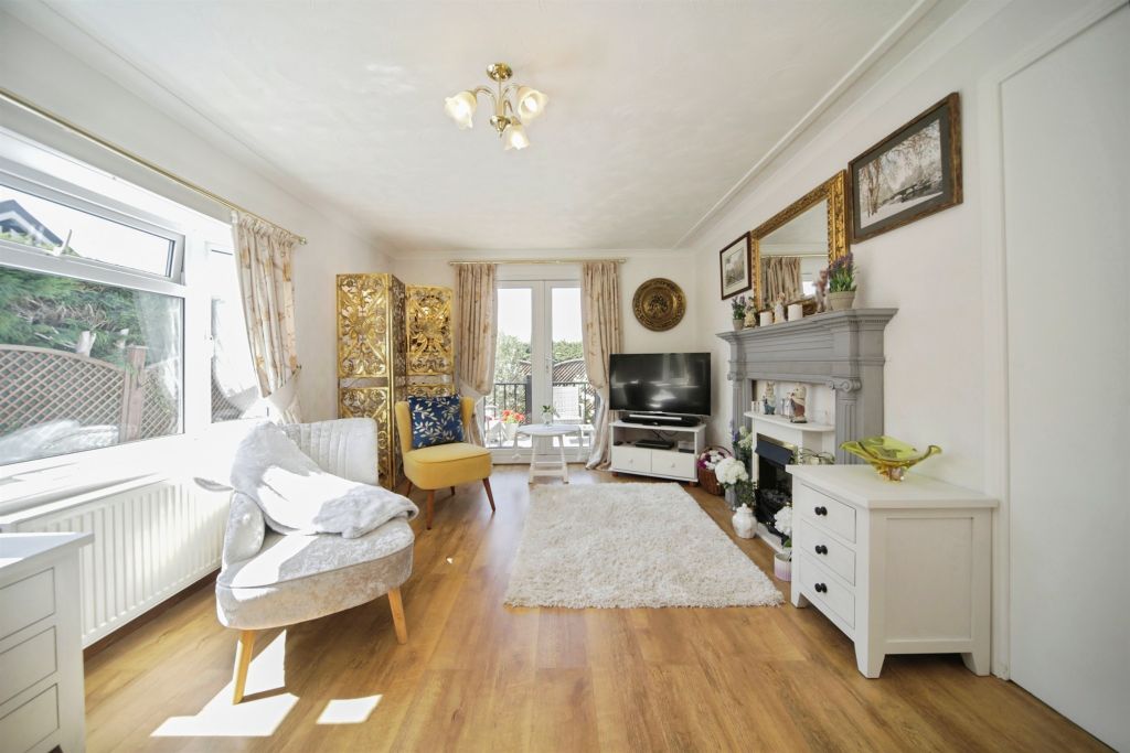 Property photo 3 of 11