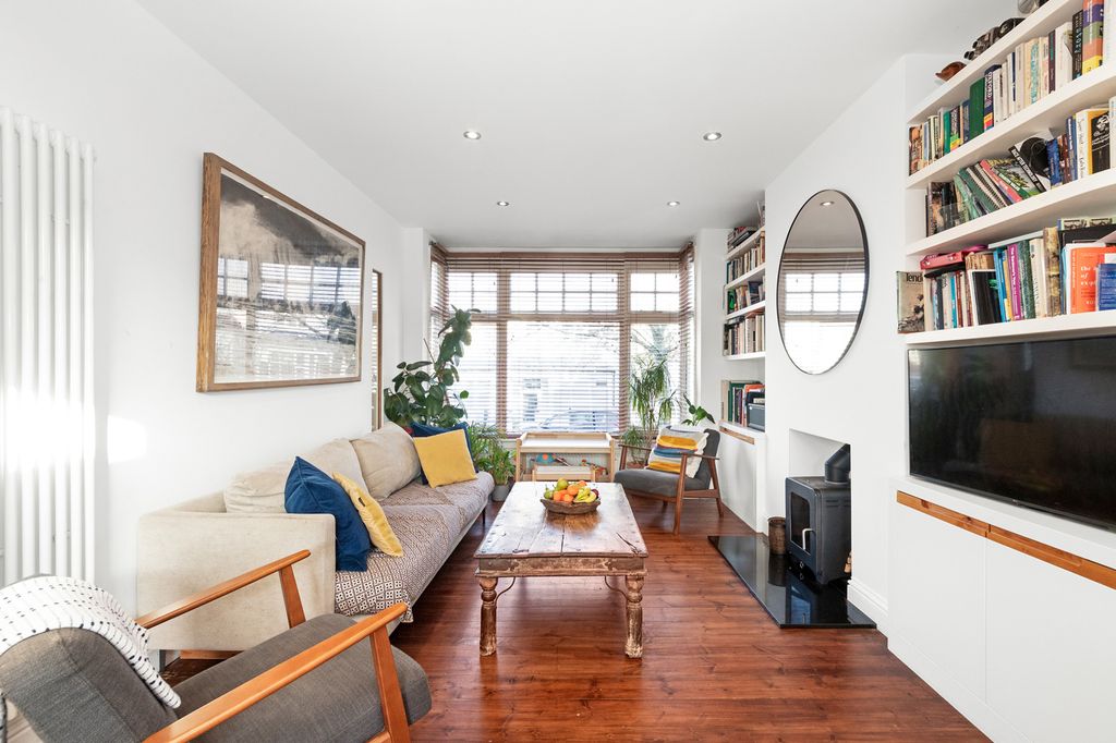 Property photo 2 of 15