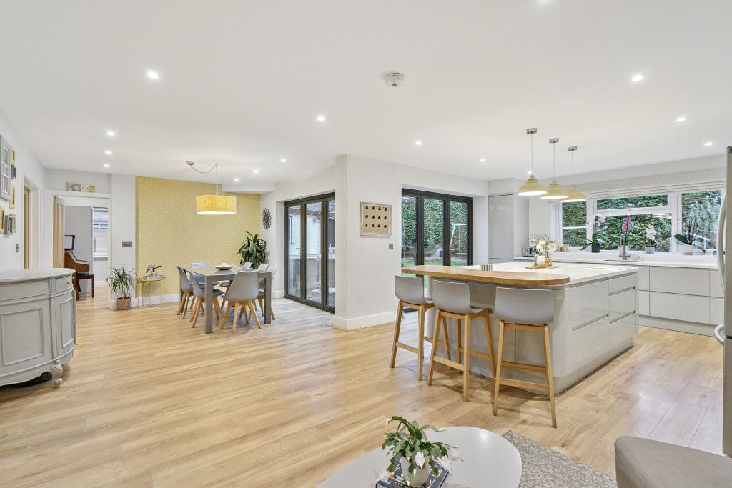 Property photo 3 of 26