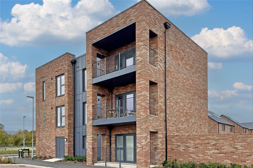 Property photo 2 of 16 Picture No. 18