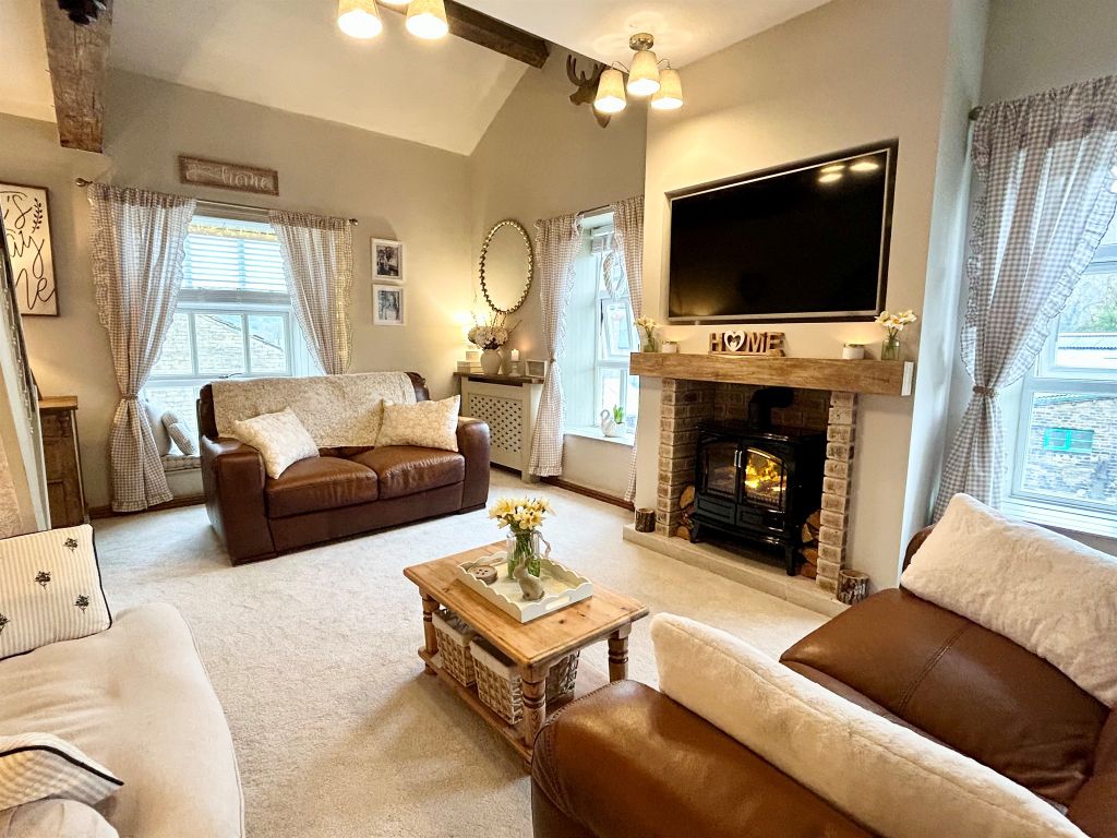 Property photo 2 of 21