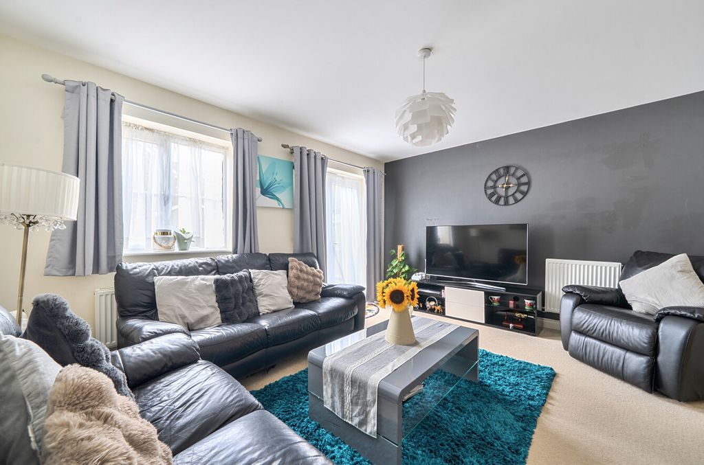 Property photo 2 of 19 1496817-15-6A639F...