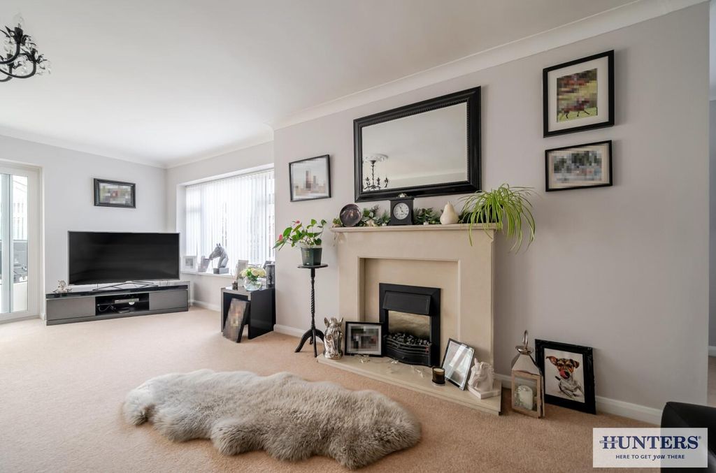 Property photo 3 of 16 A5812Eb3-3758-4B52-B79E-46d6Bf3B237E.Jpg