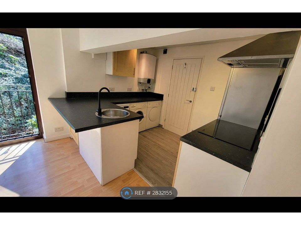 Property photo 2 of 14 Kitchen