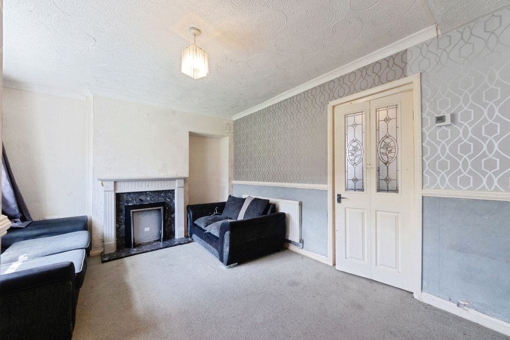 Property photo 3 of 11 Pbox-Img.Jpg