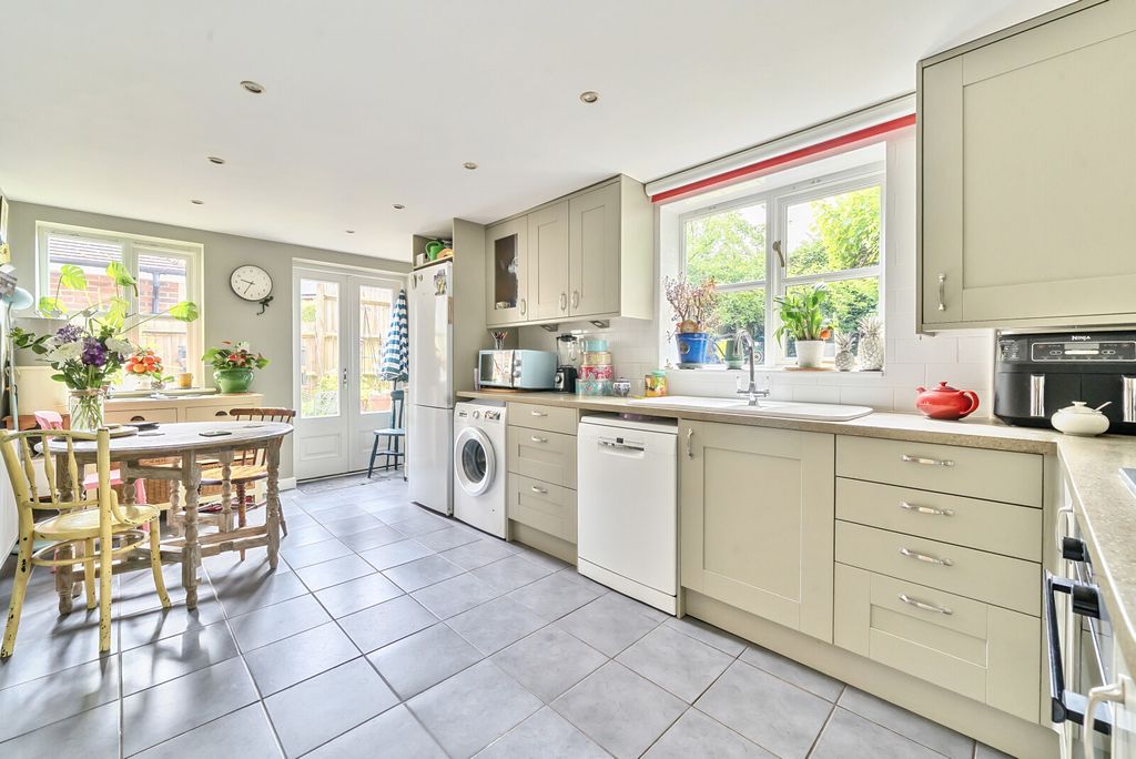 Property photo 3 of 26 1317356-21-685d54...