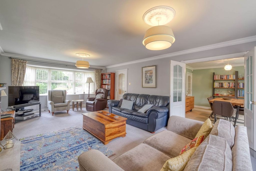 Property photo 3 of 22