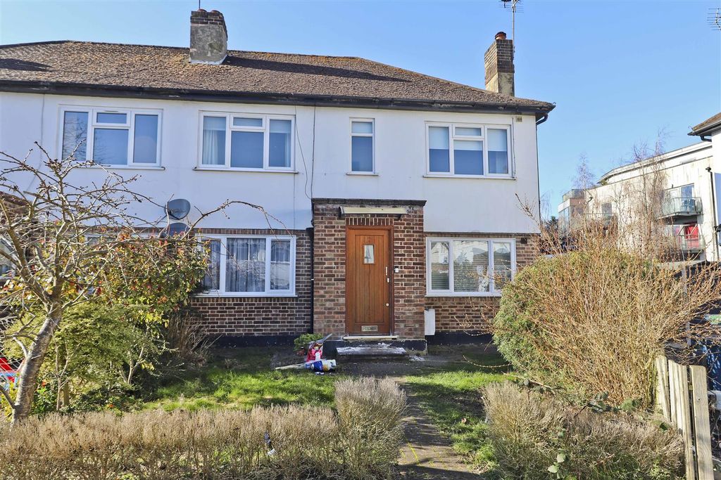 Property photo 1 of 8 Audley Court