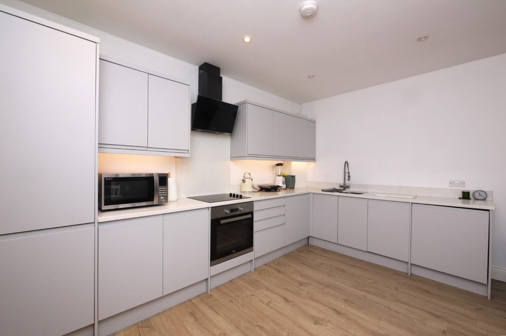 Property photo 1 of 8 4487530