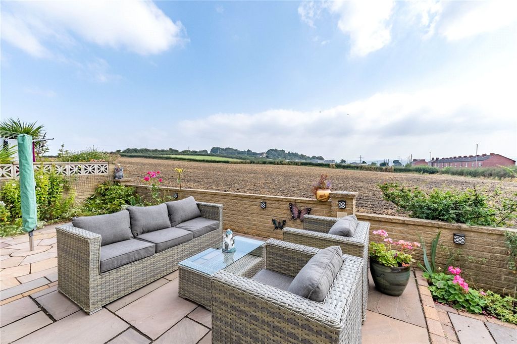 Property photo 2 of 22 Picture No. 34