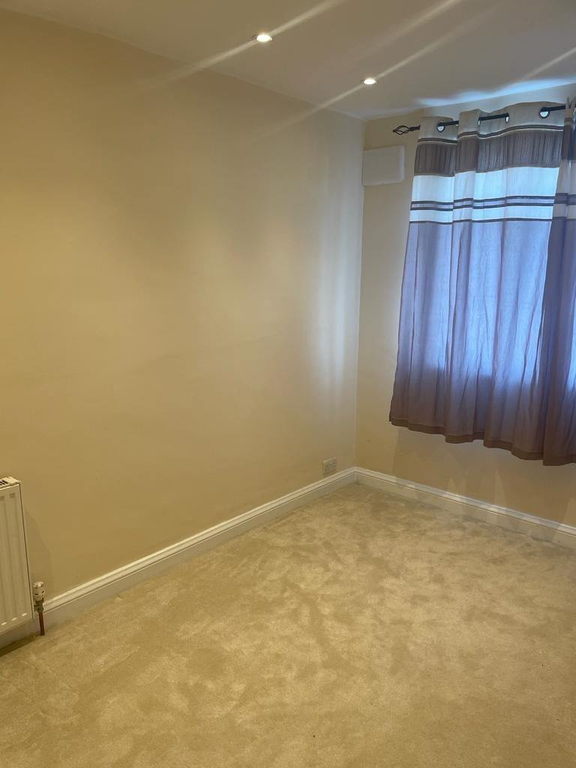 Property photo 2 of 4