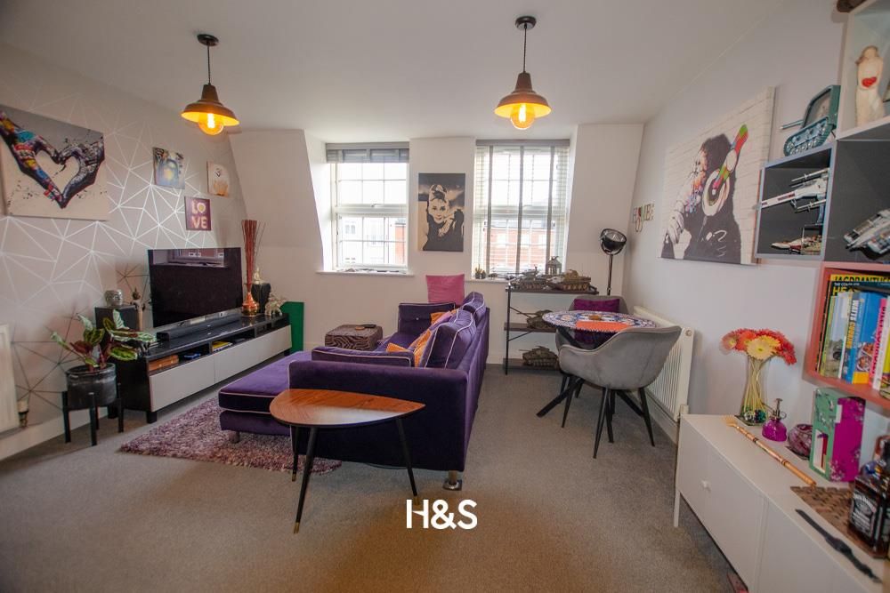 Property photo 3 of 8 2 Sissinghurst - Lounge.Jpg