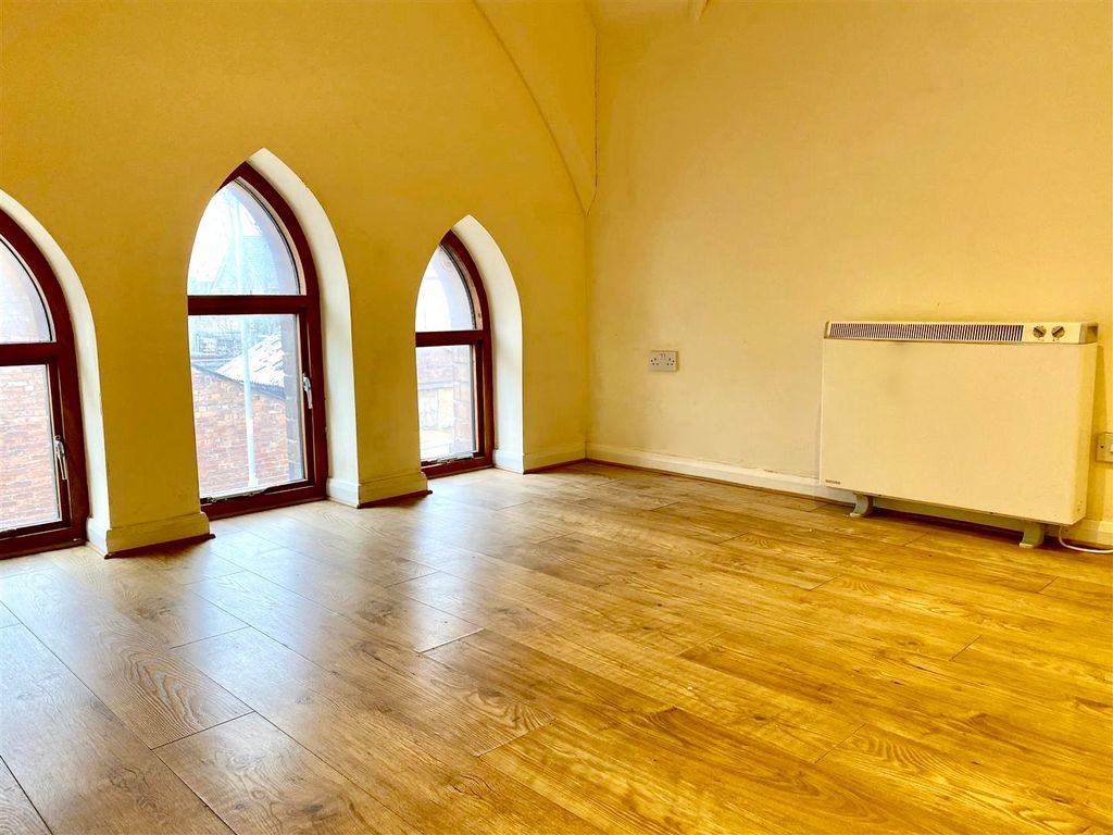 Property photo 2 of 6